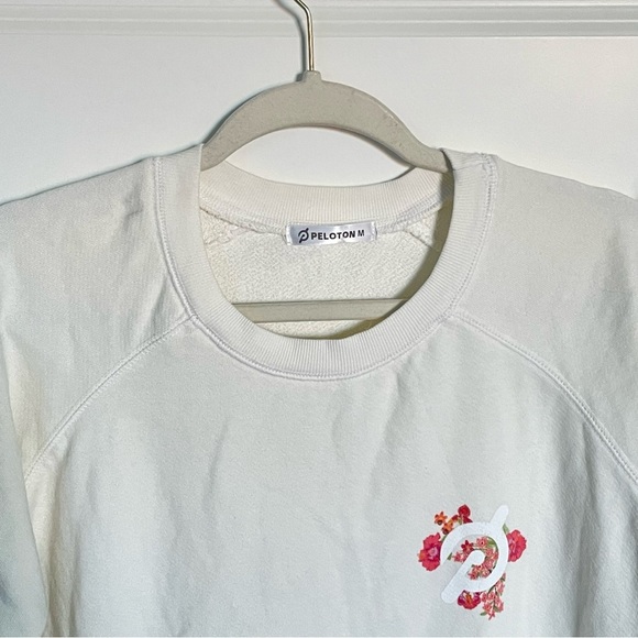 Peloton Oversized Everyday Cream Pink Floral Crewneck Sweatshirt 35001 - Picture 5 of 16